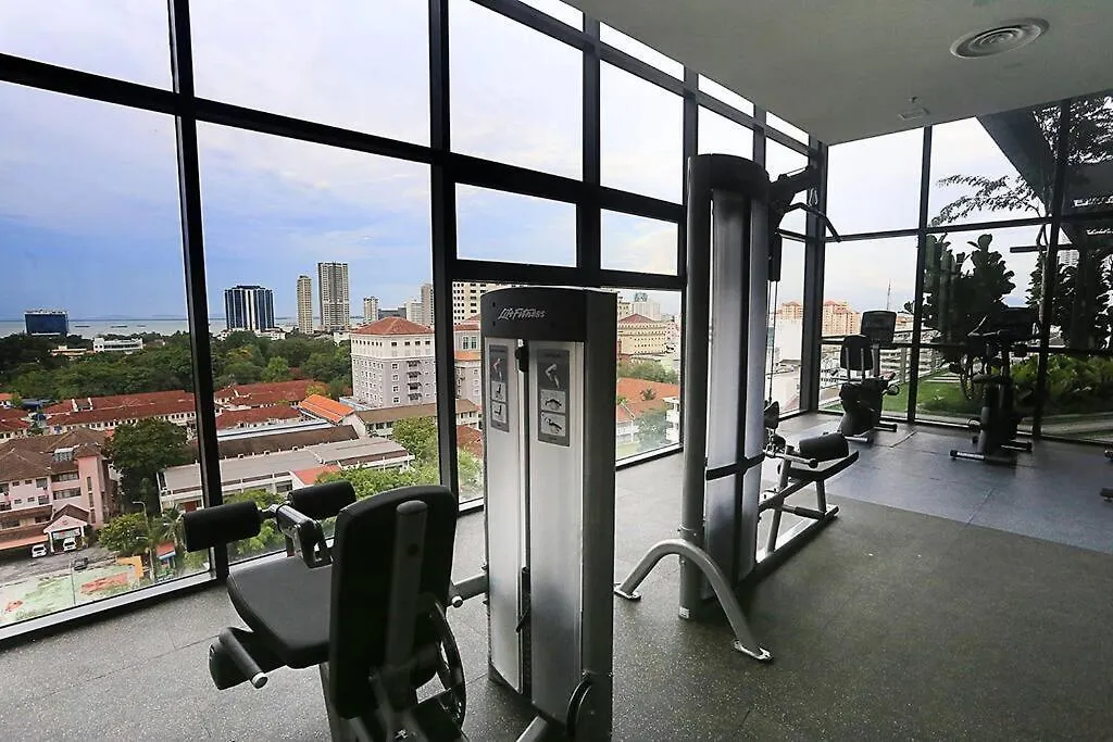 Navy Studio At Tropicana 218 At Central Location & Food Hunt Friendly George Town Apartment
